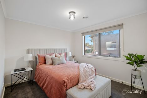 Property photo of 4/5 Mossfield Avenue Ferntree Gully VIC 3156