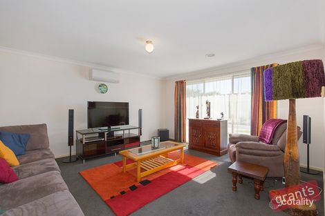 Property photo of 31 Trafalgar Way Cranbourne East VIC 3977