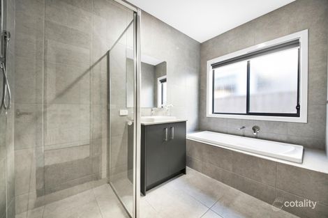 Property photo of 10 Tapioca Street Manor Lakes VIC 3024