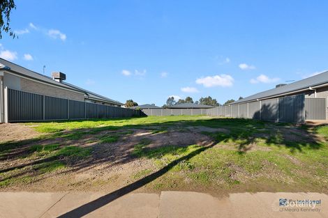Property photo of 8 Coco Crescent Yarrawonga VIC 3730