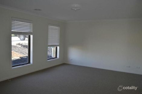 Property photo of 30 Caulfield Drive Ascot VIC 3551