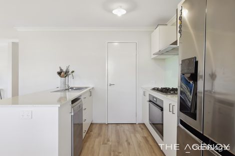 Property photo of 11 Limahuli Way Lakelands WA 6180
