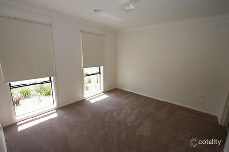 Property photo of 46 Belleville Close Burnside Heights VIC 3023