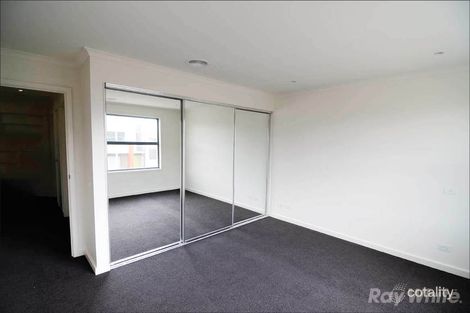 Property photo of 36 Brunton Crescent Mulgrave VIC 3170