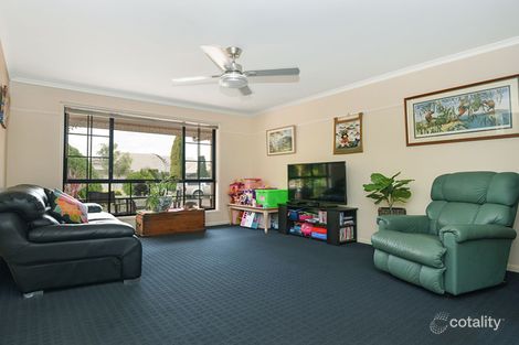 Property photo of 32 Paulene Crescent Kearneys Spring QLD 4350