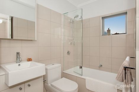 Property photo of 1/52 Yamboyna Street Manly QLD 4179