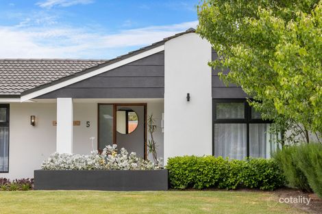 Property photo of 5 Jefferies Way Leeming WA 6149