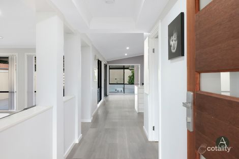 Property photo of 4 Boyer Street Pacific Pines QLD 4211