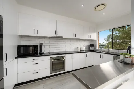 Property photo of 17/2-8 Kiora Road Miranda NSW 2228