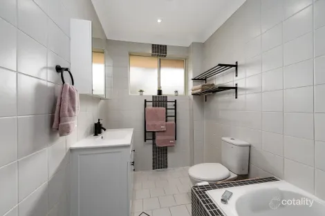 Property photo of 17/2-8 Kiora Road Miranda NSW 2228