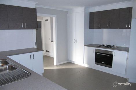 Property photo of 13 Grange Crescent Warragul VIC 3820