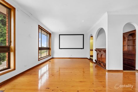 Property photo of 2 Jodie Close Doveton VIC 3177
