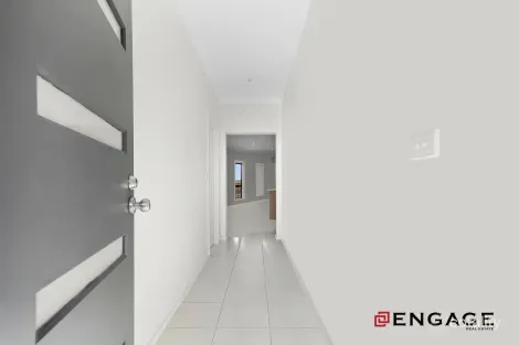 Property photo of 10A Whipbird Close Werribee VIC 3030