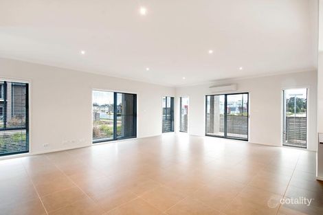 Property photo of 1/1 Jack Ryan Street Forde ACT 2914