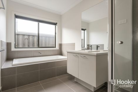 Property photo of 42 Rowands Street Mount Duneed VIC 3217