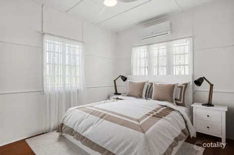 Property photo of 46 Roberts Street Hermit Park QLD 4812