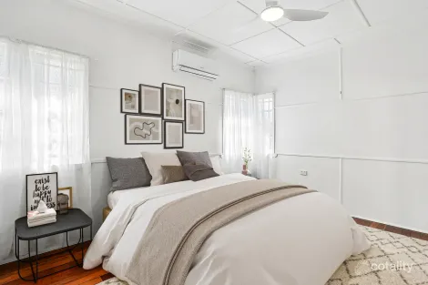 Property photo of 46 Roberts Street Hermit Park QLD 4812