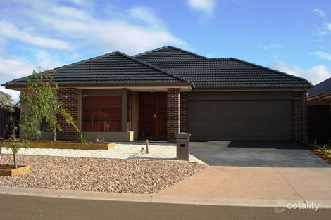 Property photo of 16 Heathcote Retreat Caroline Springs VIC 3023