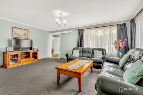 Property photo of 8 Beckington Place Craigieburn VIC 3064
