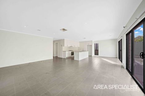 Property photo of 12 Pepper Tree Court Caroline Springs VIC 3023