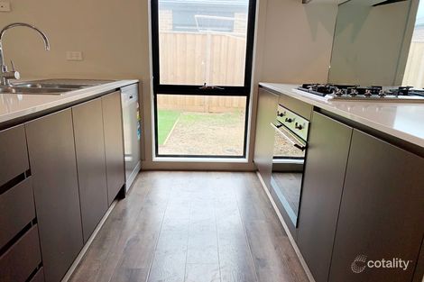 Property photo of 6 Kanangra Terrace Wollert VIC 3750