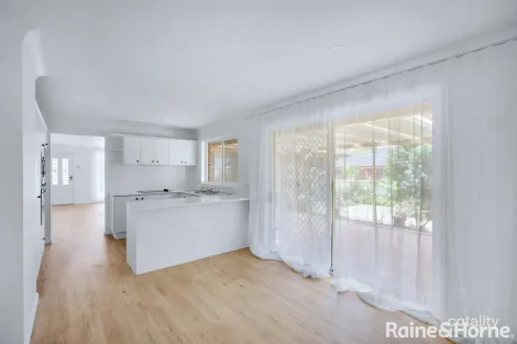 Property photo of 90 Jasmine Drive Bomaderry NSW 2541