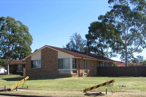 4 Glenfern Cres, Bossley Park, NSW 2176