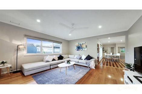 Property photo of 18 Weatherston Road Seaford VIC 3198