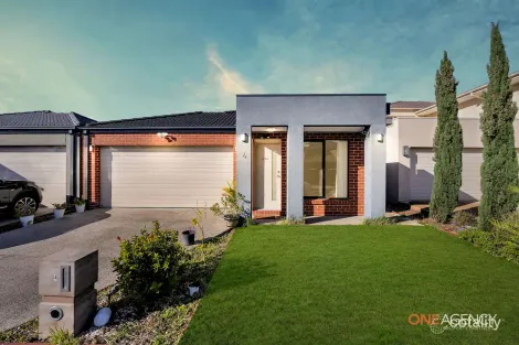 Property photo of 4 Bay Way Point Cook VIC 3030