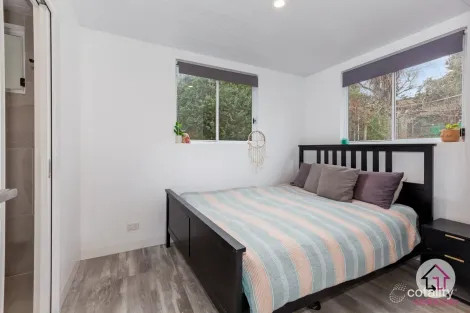 Property photo of 17 Andrew Avenue Waterford Park VIC 3658