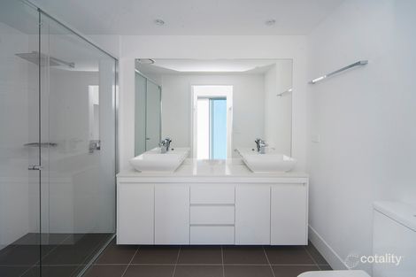 Property photo of 304/43 Harbour Town Drive Biggera Waters QLD 4216