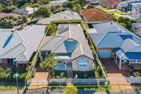 Property photo of 11 Grenada Court Varsity Lakes QLD 4227