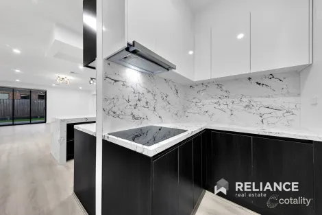 Property photo of 13 Afton Way Manor Lakes VIC 3024