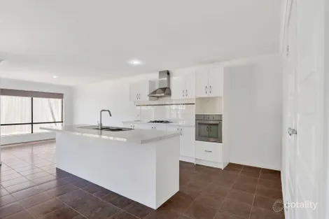 Property photo of 31 Ironbark Way Brookfield VIC 3338