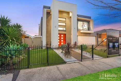 Property photo of 8 Broadway Caroline Springs VIC 3023