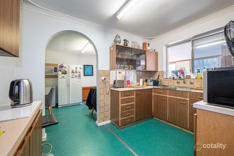 Property photo of 10 Colleen Street Gosnells WA 6110