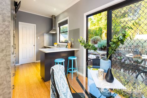 Property photo of 16 Davis Street Speers Point NSW 2284