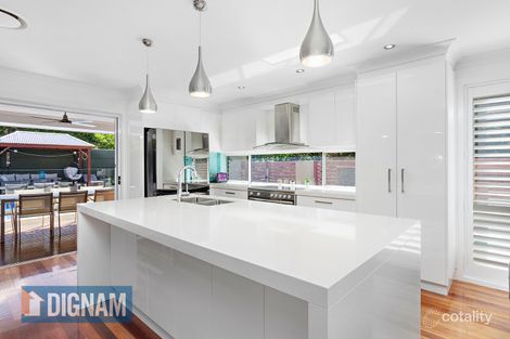 Property photo of 2 Samuel Close Thirroul NSW 2515