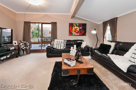 Property photo of 9 Elaroo Close St Helena VIC 3088