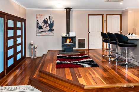 Property photo of 9 Elaroo Close St Helena VIC 3088