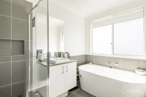 Property photo of 44A Presentation Crescent Cumbalum NSW 2478