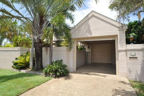 Property photo of 2/15 Bulolo Avenue Runaway Bay QLD 4216