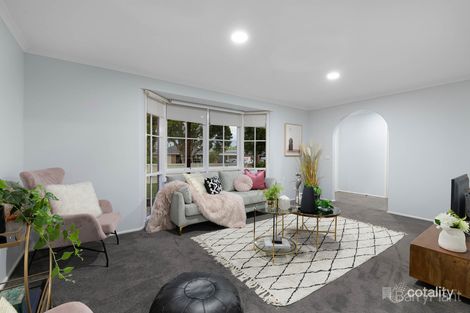 Property photo of 8 Florence Avenue Berwick VIC 3806