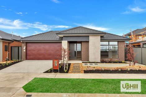 Property photo of 9 Cavern Boulevard Clyde North VIC 3978