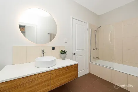 Property photo of 7 Koala Court Kelso QLD 4815