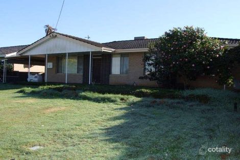 Property photo of 11 Avon Crescent Viveash WA 6056