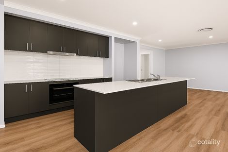 Property photo of 11 Canter Close Rutherford NSW 2320