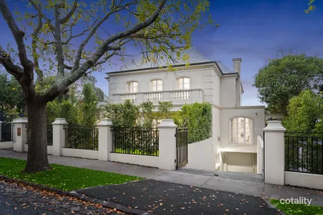 2 Lightfoot St, Mont Albert, VIC 3127