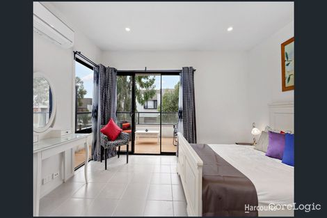 Property photo of 24 Muyan Circuit Burwood VIC 3125