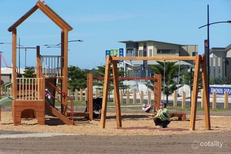 2 Centre Ct, Torquay, VIC 3228